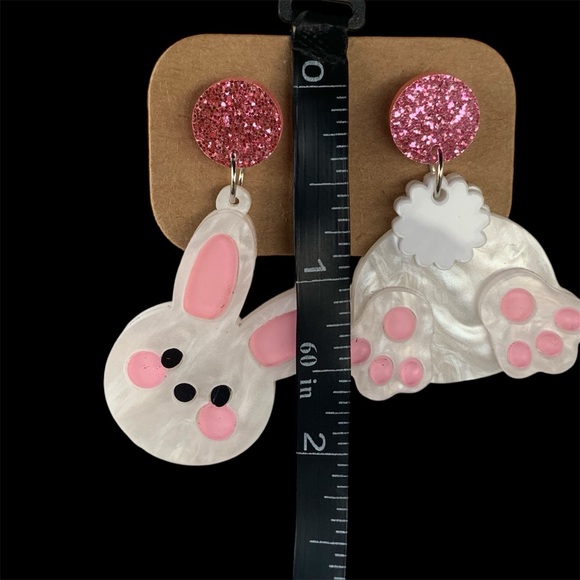🔥3/$10🔥 Cute bunny earrings perfect for Easter - Picture 2 of 2